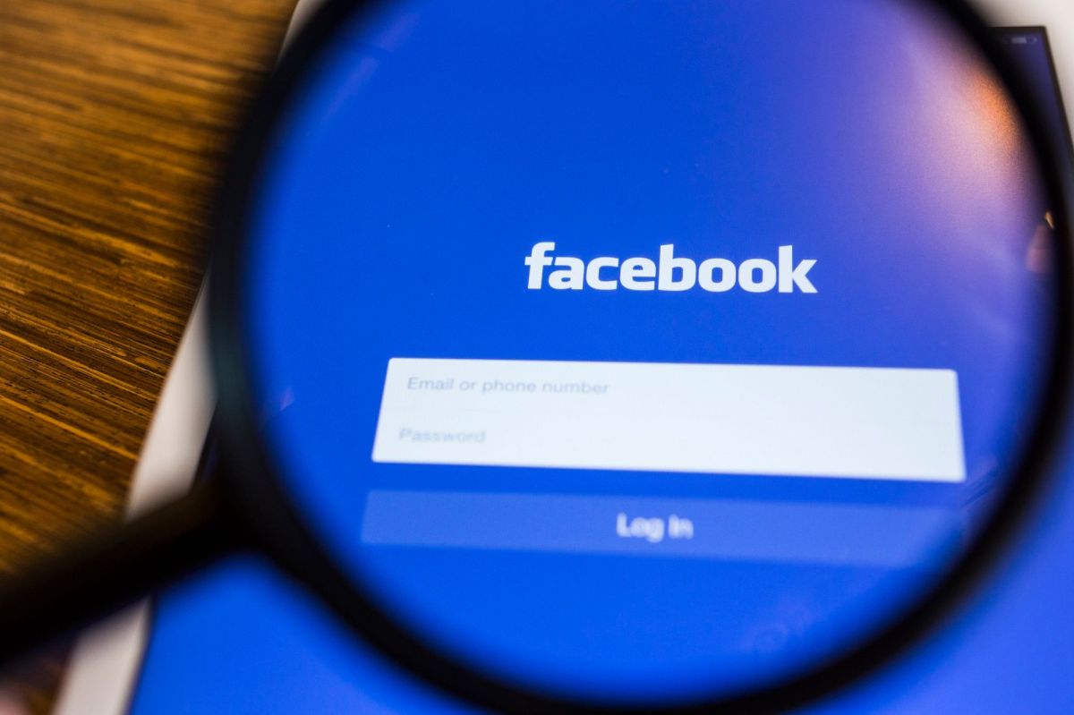 فيسبوك يفرض شفافية أكبر قبل انتخابات الرئاسة الأمريكية