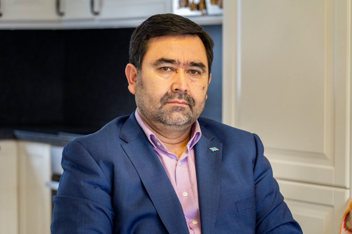 ما هي قصة الإيغوري الذي سجن 10 سنوات بحجة الصلاة والذي تمّ توثيق معاناته بالوثائق المسربة؟