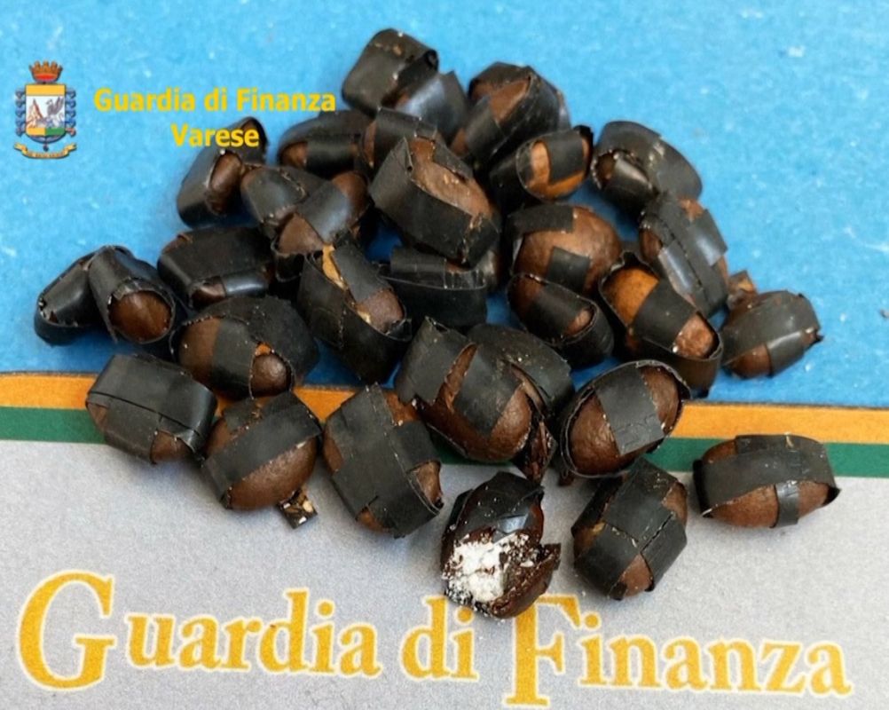 قهوة محشوة بالكوكايين.. أغرب طريقة للتهريب تكشفها السلطات الإيطالية