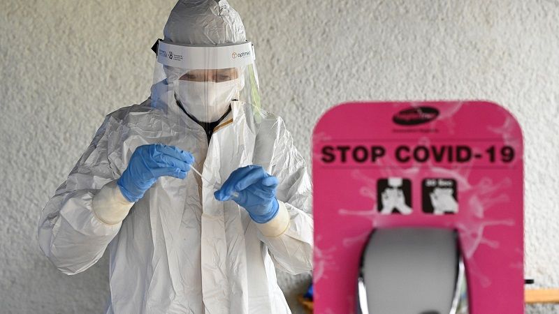 تزايد حالات كورونا .. متى تنتهي الموجة الثانية ؟