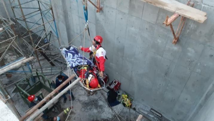 سقوط مسؤول إيراني من ارتفاع 7 أمتار خلال زيارته لمنشأة نطنز النووية