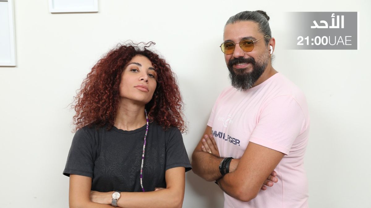 شاكر خزعل ضيف “عشنا وشفنا” مع أمل طالب.. هل قطّع شاكر قميصه أمام المشاهدين؟ ?