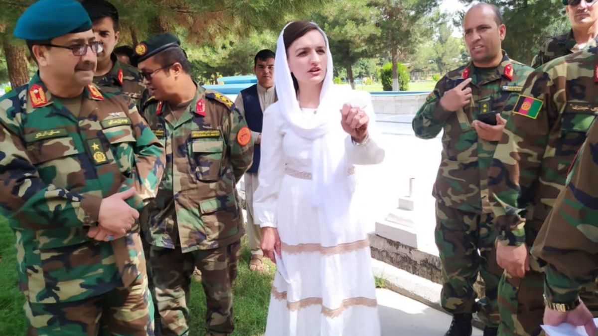 أصغر امرأة تتولى منصب عمدة في أفغانستان تناشد المجتمع الدولي عبر "أخبار الآن" للضغط على طالبان