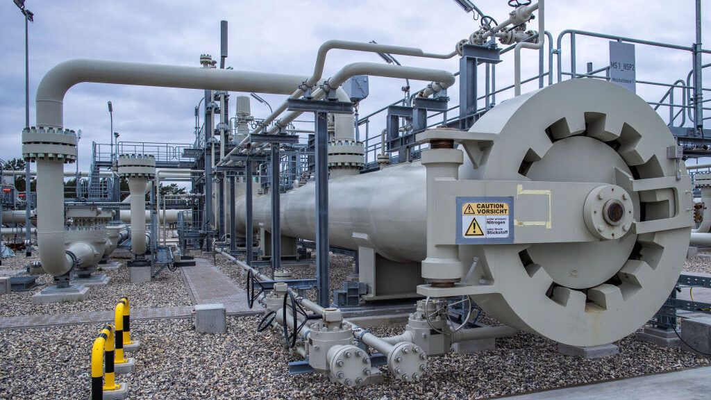 الانتهاء من بناء خط الأنابيب “نورد ستريم 2” بالكامل.. وأوكرانيا تؤكد: "سنحارب حتى النهاية"