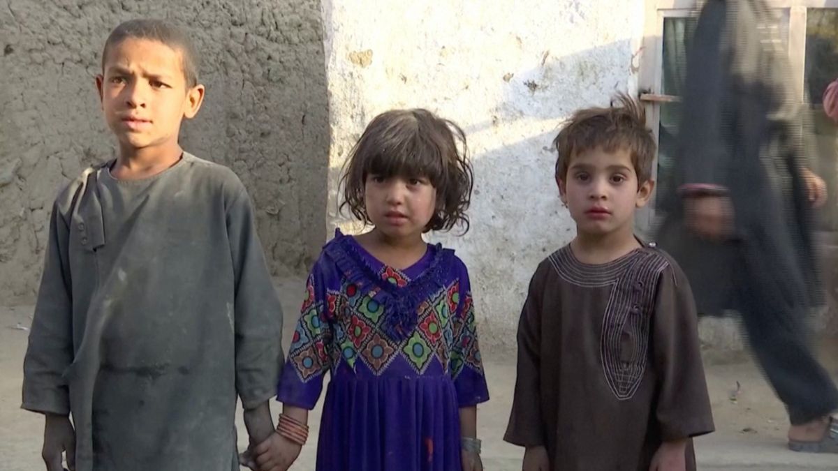 وسط أزمة انسانية متفاقمة يأمل سكان كابول أن لا يهلكهم الجوع والفقر