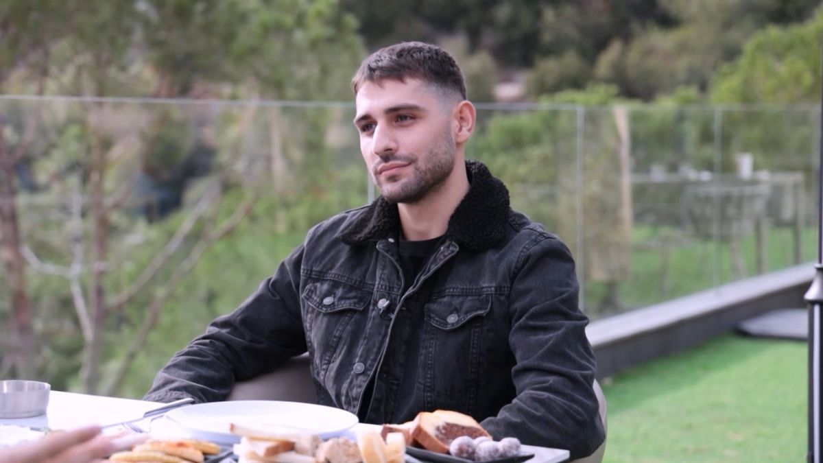 كاظم شماس يعلن انفصاله نهائياً عن ماريا نديم.. ويعبر عن صدمته من تفكك "ذا فايف"