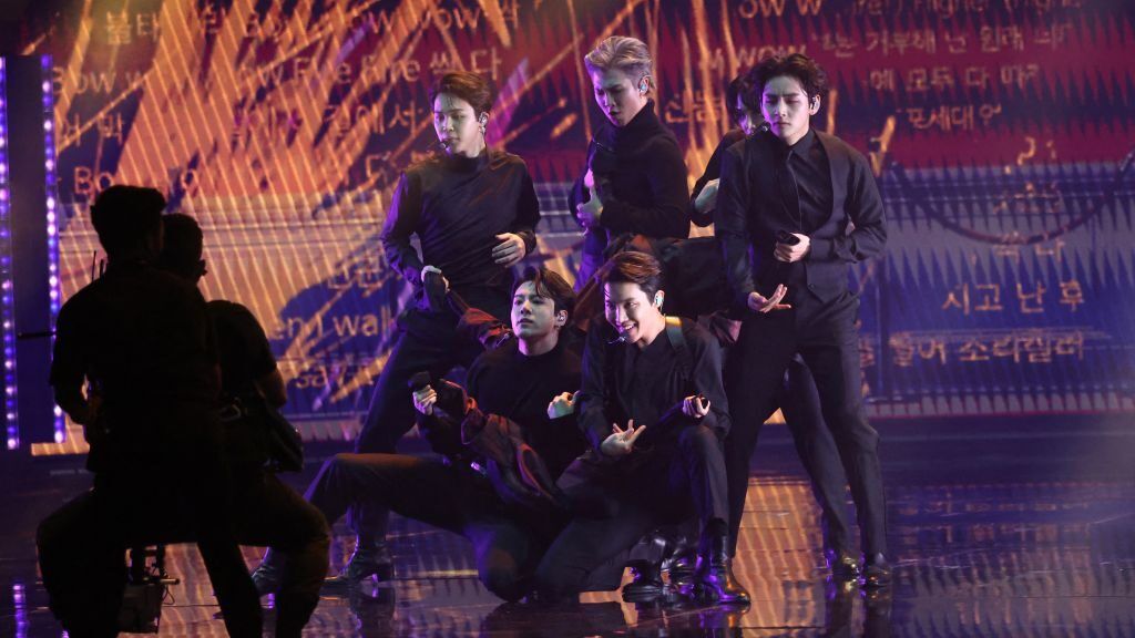 "فيك لاف" لفرقة "BTS" الكورية تتخطى 1.1 مليار مشاهدة على "يوتيوب"