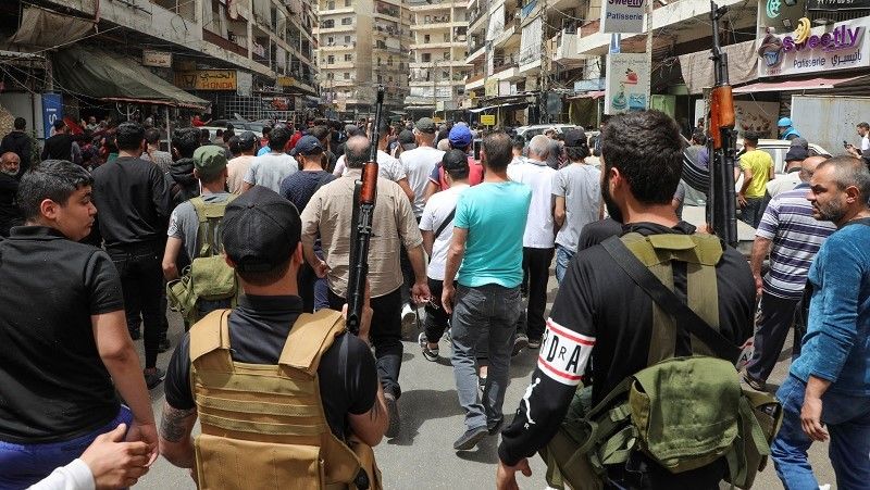 فتى لبناني ينجو من الغرق.. مصير عائلته ما زال مجهولاً