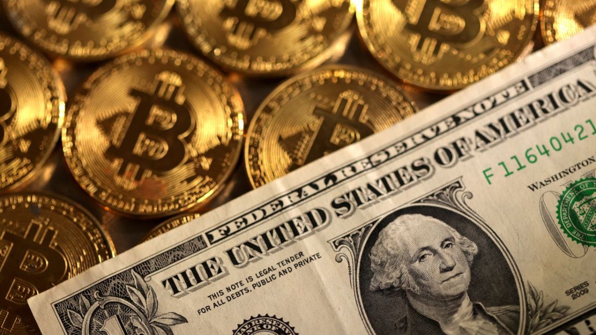 لأول مرة في تاريخه.. البيتكوين يتخطى عتبة 90 ألف دولار