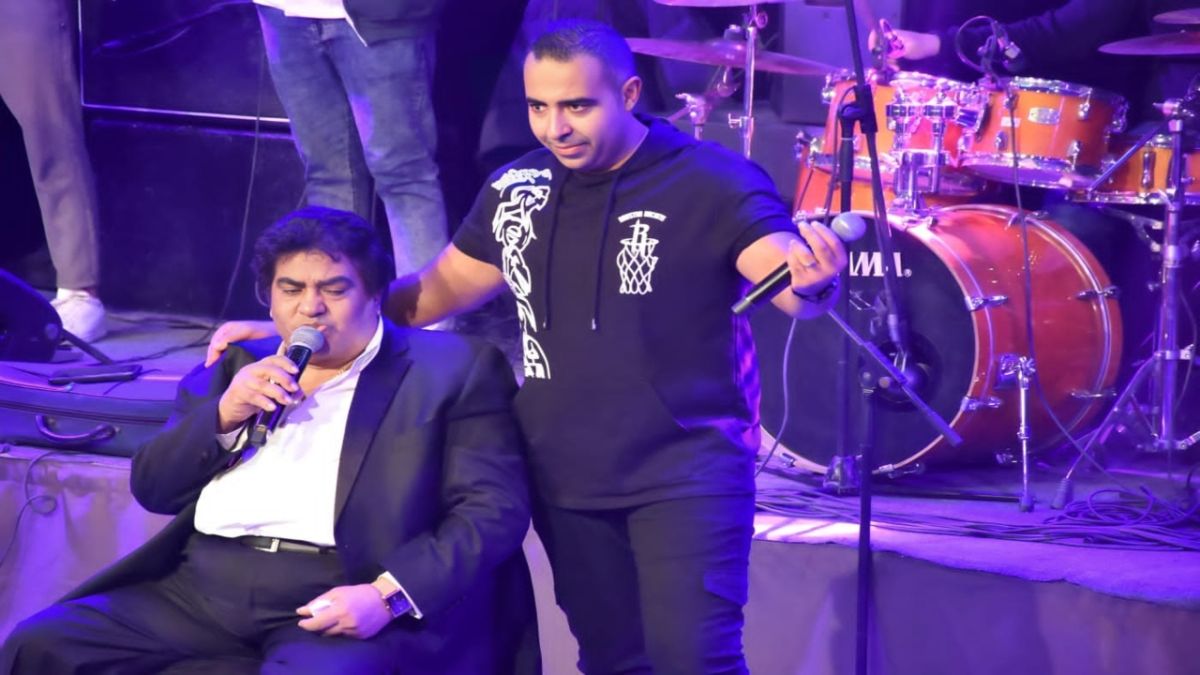 محمد عدوية يغني لابنته في حفل ساقية الصاوي