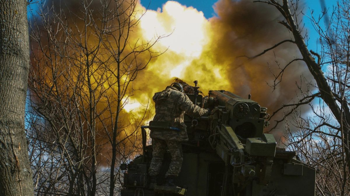 زيلينسكي يستشير الجيش حول باخموت.. وواشنطن تقلل من أهميتها