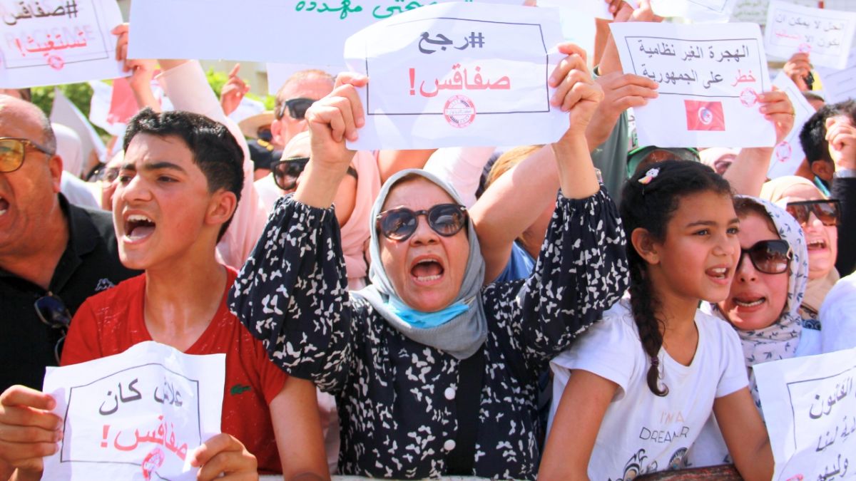 ليلة لم تنم فيها صفاقس.. أزمة المهاجرين تعقد الموقف