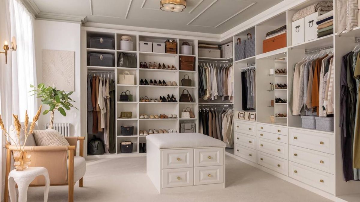 كل ما تحتاج لمعرفته عند إنشاء حجرة خزانة الملابس