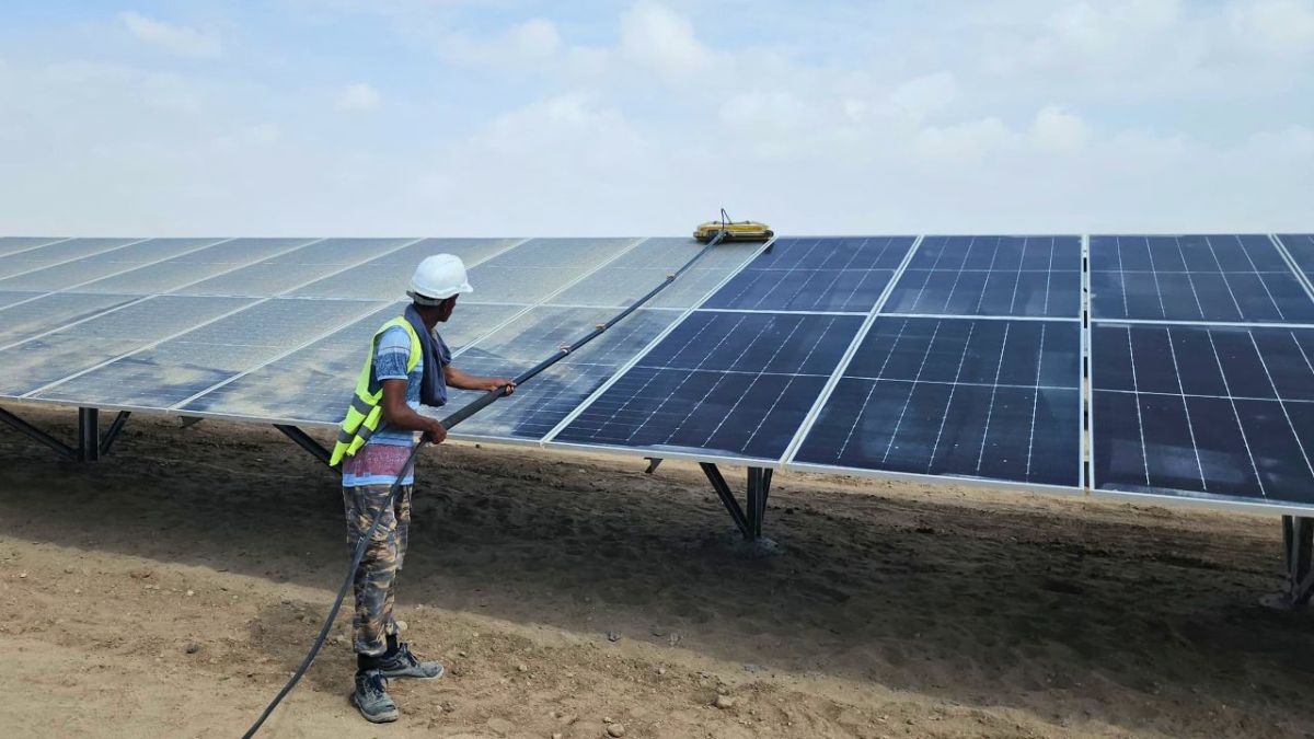 لحل أزمة كهرباء عدن.. الإمارات تضع اللبنة الأولى لمشاريع الطاقة النظيفة في اليمن