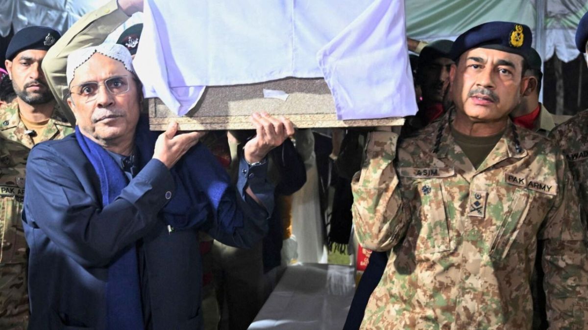 طالبان باكستان تقول إنها ستنتقم من الغارات الجوية الباكستانية على أفغانستان