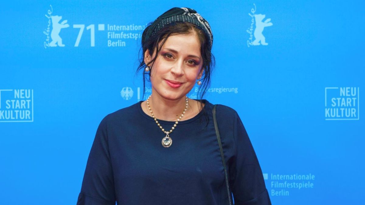 جريمة جديدة بحق الفن.. طهران تمنع مخرجة سويدية إيرانية من مغادرة البلاد