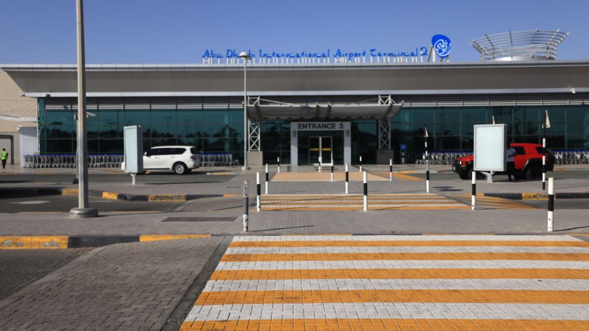 مطار زايد.. أول مطار خالٍ من الوثائق في العالم بحلول 2025