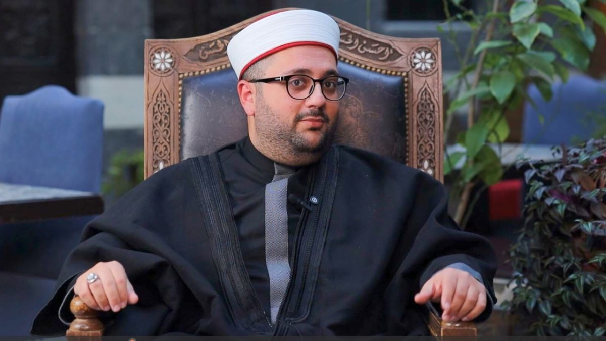 الطائفية والفوضى وموقفهم من الأسد والشرع.. لقاء خاص مع أحد مشايخ الطائفة العلوية