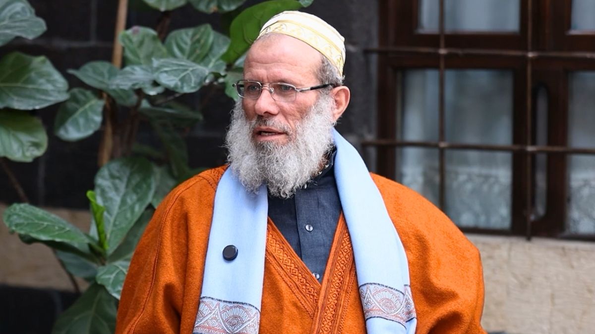 لقاءاته مع الجولاني ورأيه في القاعدة وطوفان الأقصى.. شرعي تحرير الشام السابق في لقاء خاص