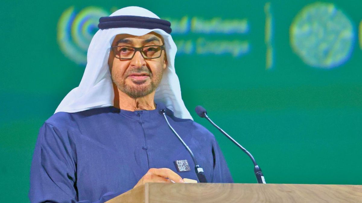 رئيس الإمارات يؤكد أن "حل الدولتين" هو مفتاح السلام العادل والشامل في المنطقة